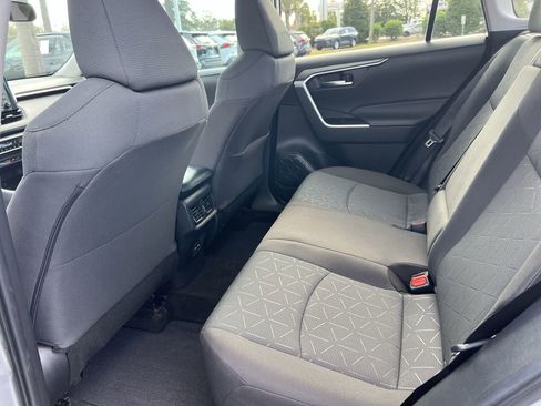 Used 2022 Toyota RAV4 XLE image 32