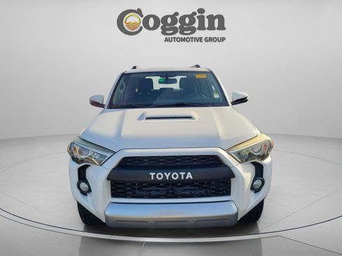 Used 2017 Toyota 4Runner TRD Off-Road Premium AWD/4WD image 8