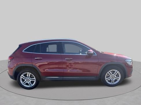 Used 2022 Mercedes-Benz GLA 250 4MATIC w/ Premium Package Lite image 9