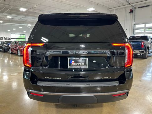 Used 2024 GMC Yukon Denali Ultimate AWD/4WD image 6