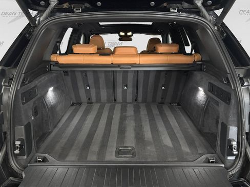 Used 2025 BMW X5 xDrive40i w/ Parking Assistance Package AWD/4WD image 18
