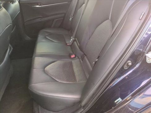 Used 2022 Toyota Camry XLE image 19