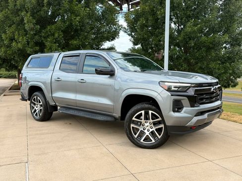 Used 2023 Chevrolet Colorado Z71 w/ Z71 Convenience Package 2 AWD/4WD image 1