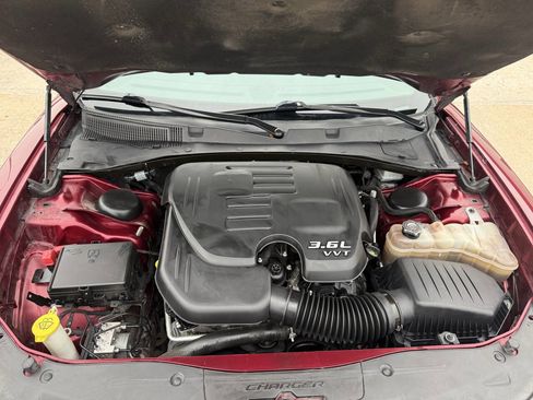 Used 2021 Dodge Charger SXT w/ Blacktop Package RWD image 34