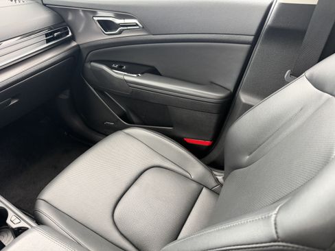 Certified 2024 Kia Sportage SX FWD image 17