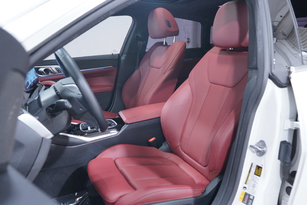 Used 2024 BMW i4 eDrive35 w/ Premium Package RWD image 7