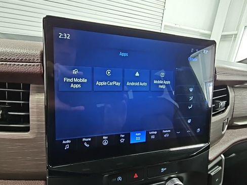 Used 2024 Ford Expedition Limited image 16