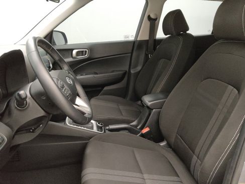 Used 2020 Hyundai Venue SEL w/ Convenience Package FWD image 17