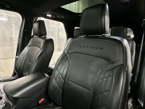 Used 2019 Ford Explorer Platinum AWD/4WD image 16