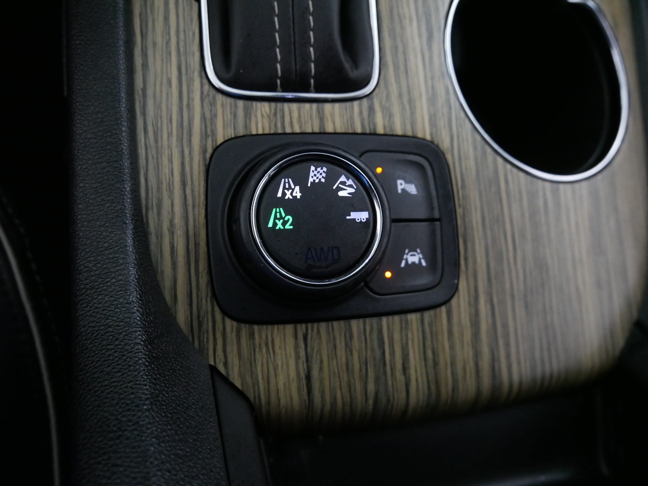 Used 2019 GMC Acadia Denali w/ Technology Package AWD/4WD image 30