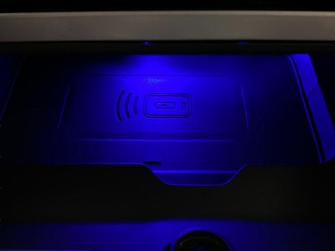 Certified 2023 BMW X7 xDrive40i w/ Executive Package image 28