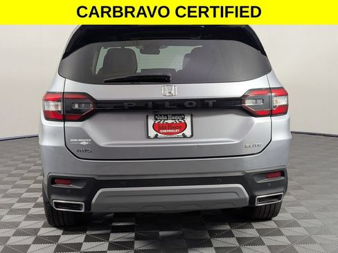 Used 2023 Honda Pilot Elite image 6