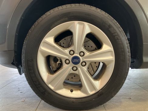 Used 2015 Ford Escape SE image 9