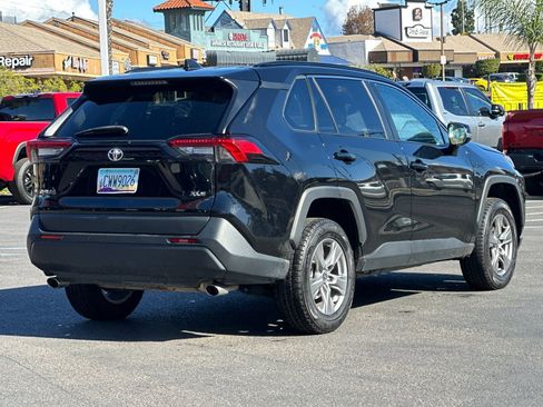 Used 2024 Toyota RAV4 XLE image 5