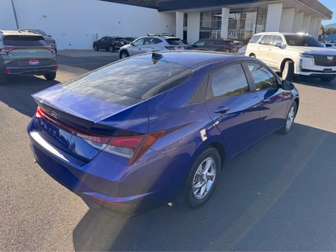 Used 2021 Hyundai Elantra SE image 5