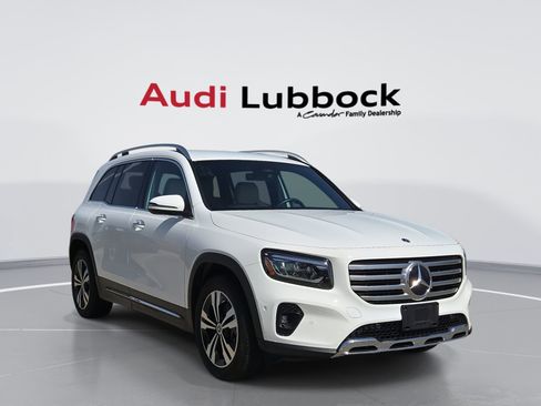 Used 2025 Mercedes-Benz GLB 250 image 1