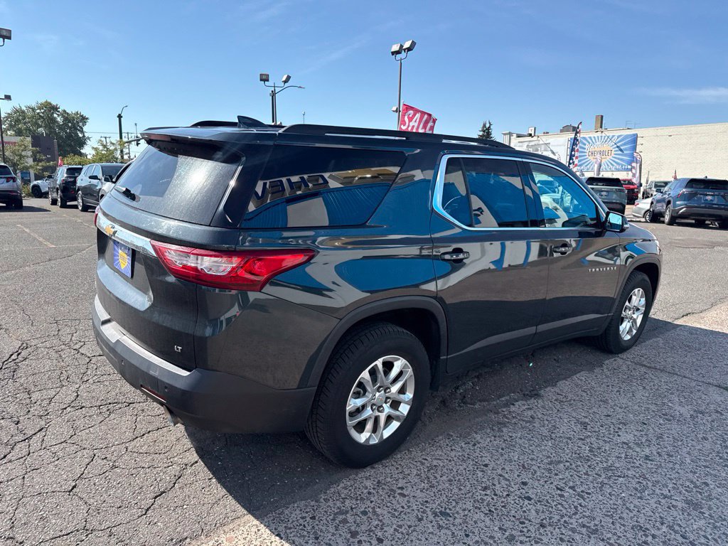 Used 2020 Chevrolet Traverse LT FWD image 11