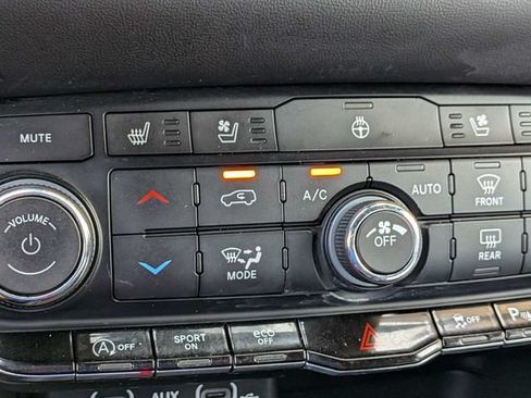 Used 2024 Dodge Durango GT AWD/4WD image 23