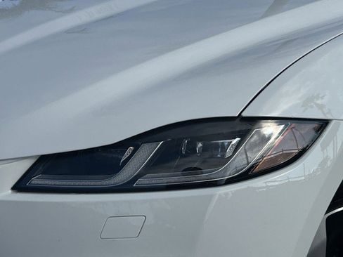Used 2025 Jaguar F-PACE R-Dynamic S image 12
