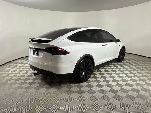 Used 2022 Tesla Model X Base image 4