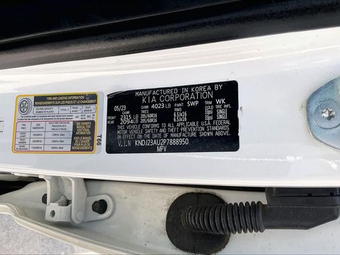 Used 2023 Kia Soul LX w/ LX Technology Package FWD image 36