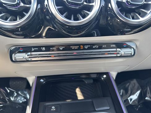 Used 2025 Mercedes-Benz GLA 250 image 20