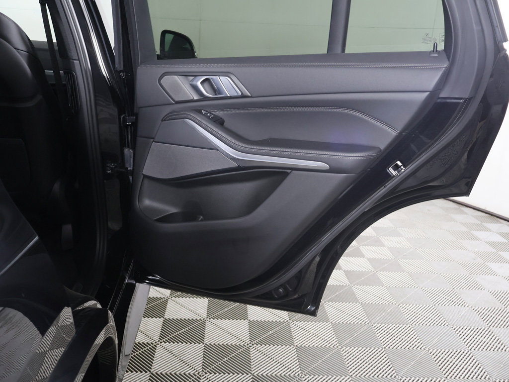 Used 2023 BMW X5 M50i w/ Climate Comfort Package AWD/4WD image 29