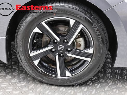 Used 2024 Nissan Sentra SV w/ Lighting Package FWD image 30