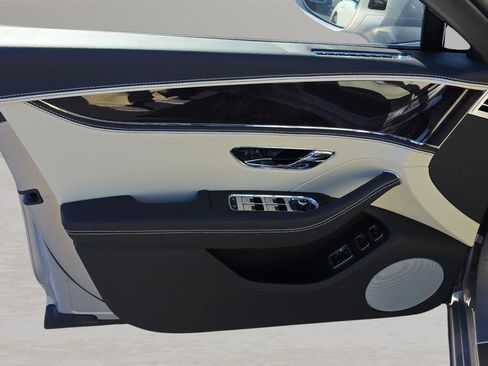 New 2026 Bentley Flying Spur image 17