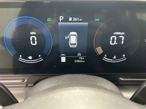 Used 2024 Hyundai Kona SE FWD image 15