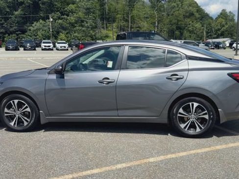 Used 2022 Nissan Sentra SV w/ Trunk Package FWD image 6
