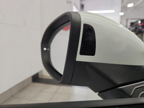 New 2025 Volkswagen GTI SE image 9