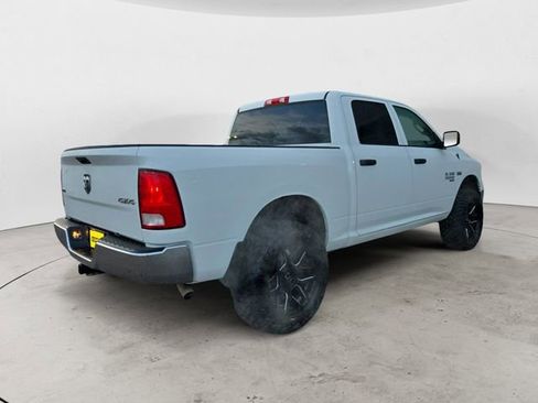 Used 2022 RAM 1500 Classic SLT image 5