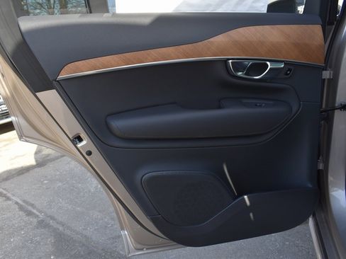 New 2025 Volvo XC90 T8 Plus w/ Protection Package Premier image 20