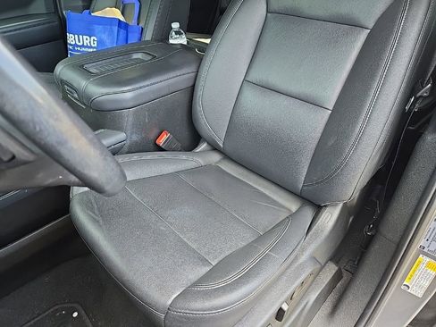 Used 2022 Chevrolet Tahoe Z71 image 11