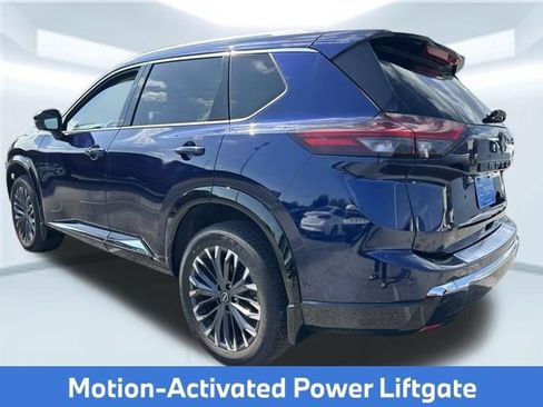 Used 2024 Nissan Rogue Platinum w/ Platinum Premium Package FWD image 9