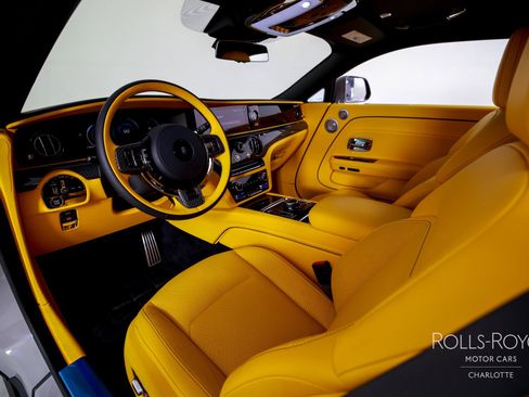 New 2025 Rolls-Royce Spectre Black Badge w/ Spectre Enhancement Package image 4