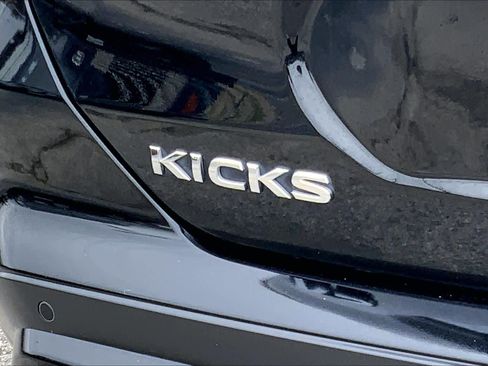 Used 2023 Nissan Kicks SV image 27