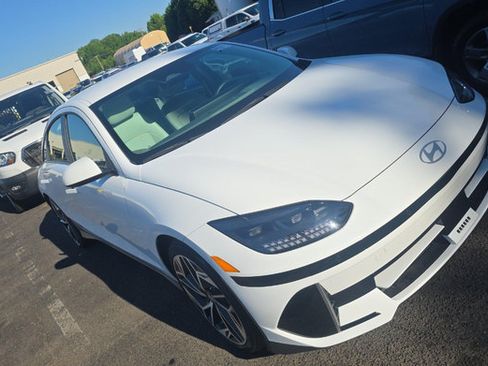 Used 2024 Hyundai Ioniq 6 SEL AWD/4WD image 2