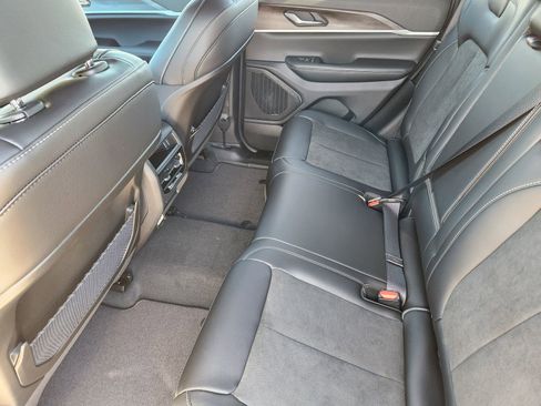 New 2026 Jeep Grand Cherokee Altitude image 29