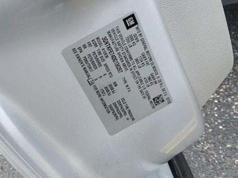 Used 2013 Chevrolet Avalanche LT image 30