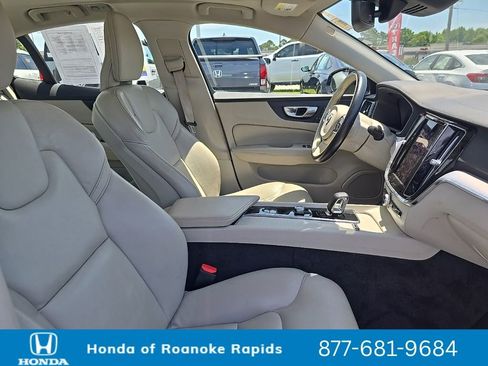 Used 2024 Volvo S60 B5 Core FWD image 13