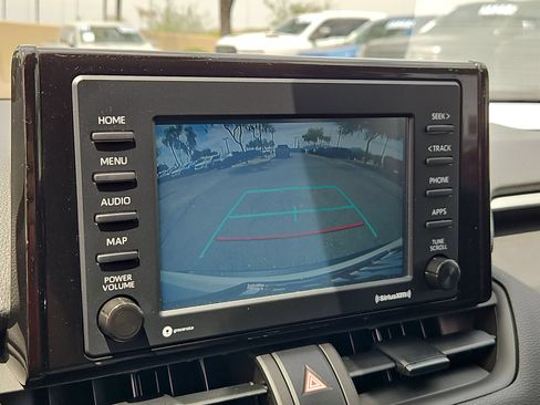 Used 2021 Toyota RAV4 LE FWD image 19