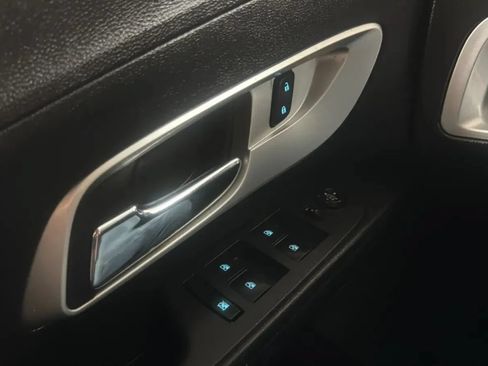 Used 2017 Chevrolet Equinox LS w/ LPO, Protection Package FWD image 9