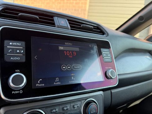 Used 2023 Nissan Leaf S FWD image 12