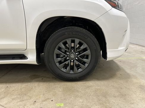 Certified 2023 Lexus GX 460 Premium image 13