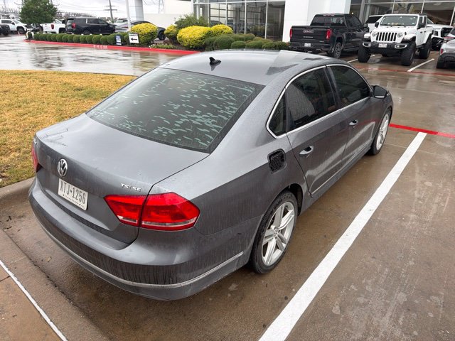 Used 2015 Volkswagen Passat 1.8T SE FWD image 4