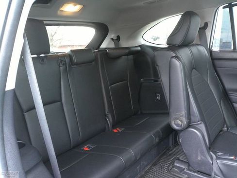 Used 2023 Toyota Highlander XLE image 31