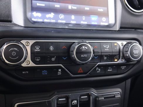 Used 2023 Jeep Wrangler Unlimited Sahara AWD/4WD image 20