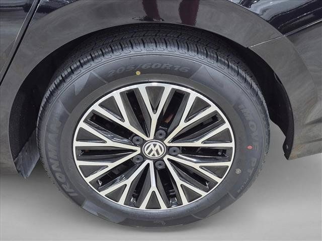 Used 2021 Volkswagen Jetta S w/ Driver Assistance Package FWD image 23